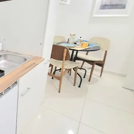 Luvi Bed & Breakfast 3*